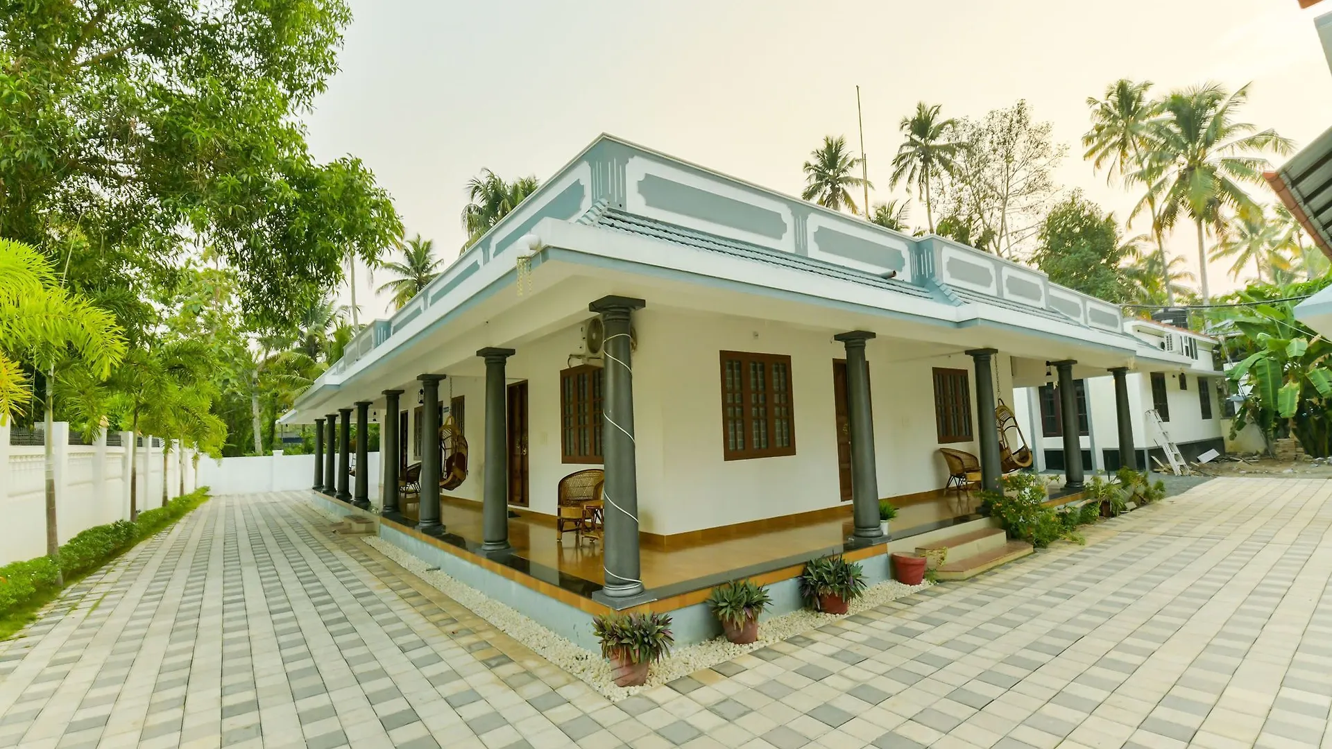 Oyo 12943 Ashdale Resort Alappuzha Hotel